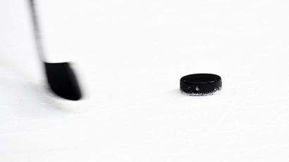 Bild: Tobias Hase/dpa/Archivbild
Dreimal im Einsatz sind die älteren Jahrgänge der Young Blue Devils Weiden.