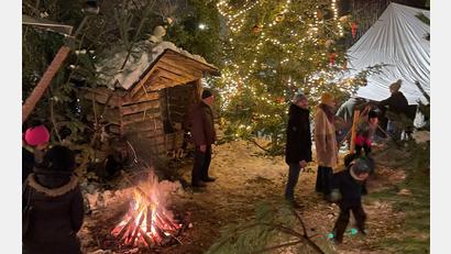 Bild: wec
Romantische Feuerstellen sorgen für Wärme und ein idyllisches Ambiente bei der Ebermannsdorfer Burgweihnacht.