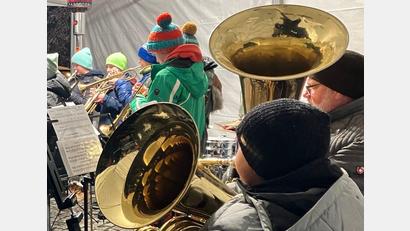 Bild: Wolfgang Lehnert/exb
Viel Musik gibt es bei der Open-Air-Adventsfeier des Musikvereins Freudenberg zu hören.
