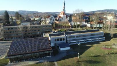 Bild: bey
"Die Zottbachtalschule ist nach ihrer Sanierung eine Vorzeigeschule im gesamten Landkreis", betont Bürgermeister Rainer Rewitzer in seinem Jahresbericht in der Stadtratssitzung am Dienstagabend.