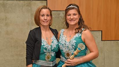 Bild: gb
Das Plößberger Prinzessinnen-Paar Sandra Hopf und Stephanie Busl verbindet die Liebe zu Fasching und ihre Liebe zueinander. Die Frauen sind seit sieben Jahren ein Paar und dürfen in der Jubiläumssession 2023/2024 der Faschingsgesellschaft Plößberg regieren.
