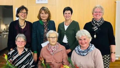 Bild: Corinna Reber/exb
Der Katholische Frauenbund Störnstein kann auf langjährige Mitglieder und einige nee Gesichter zählen.