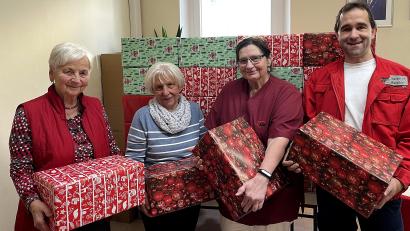 Bild: R. Kreuzer
Die Pakete für bedürftige Mitbürger und Mitbürgerinnen in Weiden werden vor Weihnachten ausgeteilt.