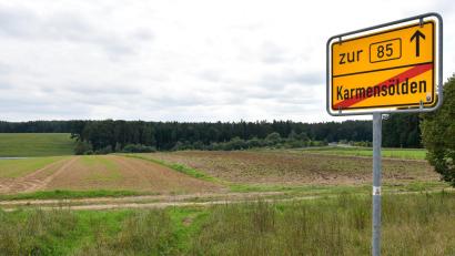 Bild: Petra Hartl
Gegen die Stimmen der Grünen hat der Stadtrat in Amberg das Gewerbegebiet Karmensölden genehmigt, das an dieser Stelle vorgesehen ist.