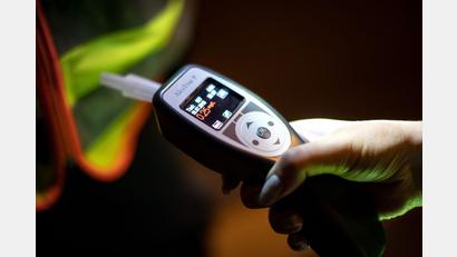 Symbolbild: Sina Schuldt/dpa/dpa-tmn
Mit zwei betrunkenen Rollerfahrern musste sich die Polizei Marktredwitz beschäftigen.