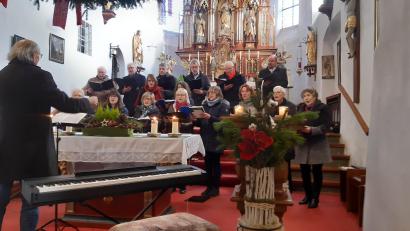 Bild: Kreismusikschule Tirschenreuth/exb
Vorweihnachtliches Singen und Musizieren in Kastl.