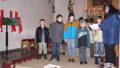 Bild: cro
In einem einfühlsamen Rollenspiel verdeutlichten die Kinder, wie rasch Unfrieden auch im eigenen Umfeld entstehen kann.