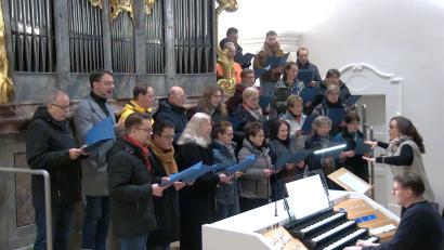 Bild:  Holger Popp
Der Kirchenchor bei der Probe für das Weihnachtsprogramm.