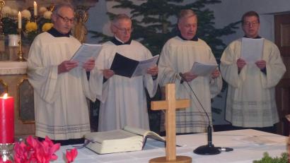 Bild: Reinhard Haise/exb
Die Choralschola aus Weiden gestaltete den Gottesdienst am dritten Advent in Wildenau.