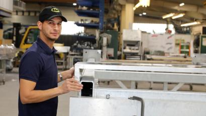 Bild: Gerhard Götz
Der 23-jährige Mikhaeil Saleh aus Ägypten macht bei der Pfreimder Firma Greiner eine Ausbildung im Metallbau. Jetzt ist Durchhalten angesagt, um die Familie daheim zu unterstützen.