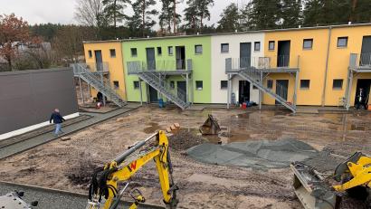 Bild: Gabi Schönberger
Die neue Obdachlosenunterkunft der Stadt Weiden in der Schustermooslohe im November 2023. Am Montag hat der Stadtrat entschieden, dass sie Ursula-Barrois-Haus heißt.