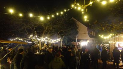 Bild: mmj
Lichter und Feuerstellen sorgen beim Winterzauber in Stadlern für Stimmung.