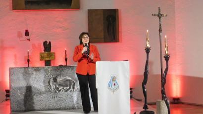 Bild: whü
Sängerin Brigitte Traeger gestaltete das Adventskonzert in der Dreifaltigkeitskirche.