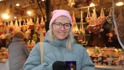 Bild: Wolfgang Steinbacher
Sabrina Honig arbeitet in einem Lebensmittelmarkt in Ensdorf. Da in diesem Jahr der 24. Dezember auf einen Sonntag fällt, hat die Ambergerin an Heiligabend endlich mal frei.