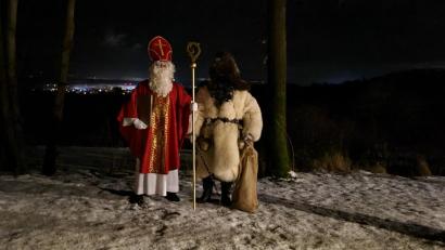 Archivbild: Burschenverein Mitterteich/exb
Auf den Nikolaus freuen sich die Kinder in der Regel. Auf den Knecht Ruprecht eher nicht. In der aktuellen Folge sprechen Lucia Brunner und Wolfi Ruppert über den Ursprung dieser Figuren.