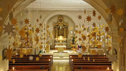 Bild: Johannes Popp/exb
Der „Advent der 1.000 Sterne“ in der Ursensollener Pfarrkirche