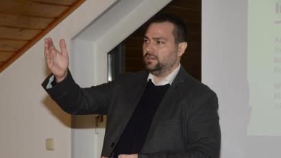 Bild: bey
Einen positiven Rückblick zog Bürgermeister Sebastian Hartl in der Jahresabschlusssitzung. Gleichzeitig kündigte er große Maßnahmen im Bereich Infrastruktur für das kommende Jahr an.