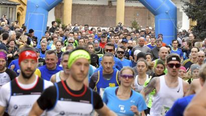 Archivbild: Hubert Ziegler
In diesem Jahr soll erstmals die 500er-Teilnehmermarke beim Amberger Silvesterlauf geknackt werden.