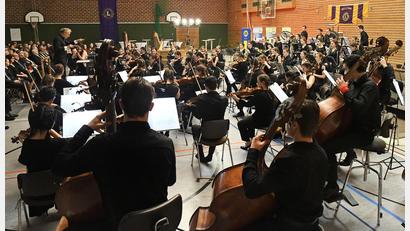 Archivbild: Petra Hartl
Die Neujahrskonzerte des Bayerischen Landesjugendorchesters haben in Sulzbach-Rosenberg schon den Status einer Tradition.