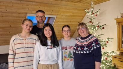 Bild: Borowski/exb
Weihnachten hat Familie Borowski aus Muschenried heuer mit einem Familienmitglied mehr gefeiert, Austauschschülerin Joanna Chen aus Neuseeland.