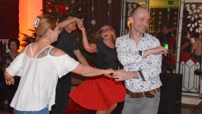 Bild: Kunz
Eine leicht abgespeckte Form der "Höllriegl's Weihnachtsparty" am ersten Weihnachtsfeiertag im "Bistrot Paris.".
