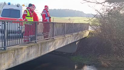 Bild: nic
Neben Polizei, Feuerwehr und Rettungsdienst suchte auch die Wasserwacht nach einem 65-jährigen Mann, der in Mitterteich vermisst war.