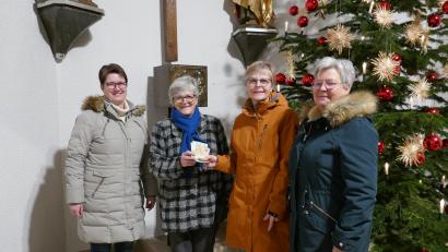 Bild: Seelsorgerat Steinmühle/exb
Die Spendenübergabe mit (von links) Rosemarie Ernst, Dr. Annemarie Schraml, Gabi Werner und Dagmar Müller.