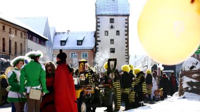 Bild: Stefanie Gradl
Viele Besucher werden wieder erwartet, wenn sich am Faschingssonntag der Gaudiwurm in Richtung Marktplatz bewegt.