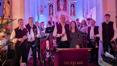 Bild: Posset/exb
Die Grenzland-Blaskapelle Dietersdorf glänzt beim Konzert. Es ist auch die Plattform, um talentierte Eigengewächse vorzustellen.