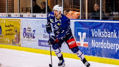 Bild: Werner Moller
Luca Gläser hat in dieser Saison in 30 Spielen bereits 40 Scorerpunkte gesammelt. Auch abseits des Eises fühlt sich der 25-Jährige in Weiden pudelwohl.