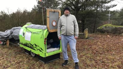 Bild: mma
Björn Grotheer geht es gut in seinem Fahrradwohnwagen.