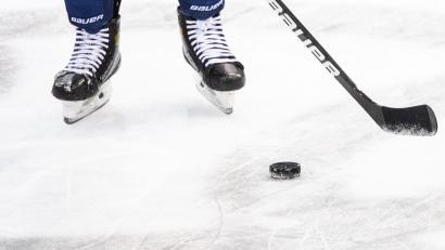 Bild: Matthias Balk/dpa/Symbolbild
Die 1b des EV Weiden siegte nach Penaltyschießen.