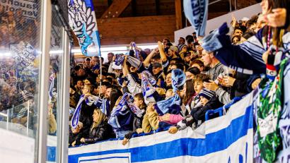Archivbild: Werner Moller
Die Fans der Blue Devils Weiden, die in der Kurve für Stimmung sorgen, laufen gegen die geplante Änderung des Vereinswappens Sturm.