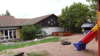 Archivbild: bkr
Die Erweiterung und der Umbau des Kinderhauses Mobile nehmen konkrete Züge an. Der Gemeinderat hat unter anderem den Planungsauftrag für die Maßnahme vergeben.