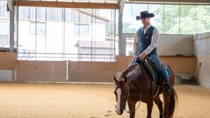 Bild: Marina Gube
Johannes "Hensn" Hasenauer wurde mit Pferd "Custom Nic" Europameister im Westernreiten.