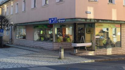 Bild: szl
Das Sanitätshaus Fischer zieht um: Von der Schmellerstraße (Bild) auf den Marktplatz.