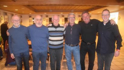 Bild: fz
Sie stehen für 50 Jahre DJK-Skiabteilung. Berti Vollath, Sepp Würth, Manfred Sand, Hubert Schwarz, Georg Binner und Martin Naber (von links).