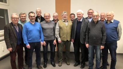 Bild: Gesangverein Schönhaid/exb
Der Gesangverein Schönhaid hat einen neuen Vorstand. Von links Bürgermeister Toni Dutz, Gerhard Zimmermann, Stefan Werner, Franz Erlacher, Gottfried Hofmann, Gerhard Lang, Martin Worf, Ralf Strobl, Erich Trottmann, Kurt Kasseckert, Klaus Steffenhagen, Herold Manfred und Heinrich Weber.