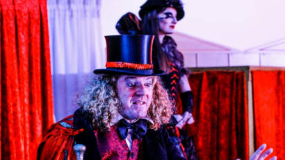 Bild: Forian Wein/exb
Das Ovigo-Theater bietet das Krimidinner "Spektakuläre Freakshow des Mr. Gonzalez" am 16. Februar im Emil-Kemmer-Haus.