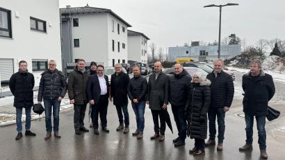 Bild: Daniel Dickert/exb
Zu einem Gespräch über die Zukunft der Baubranche treffen sich Politiker mit Vertretern der Bauinnungen Regensburg und Cham sowie der Bauinnung Oberpfalz.