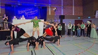 Bild: mde
Für Abwechslung beim "Powernball" sorgte das Männerballett des Hammerleser Faschingsvereins.
