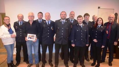 Bild: fz
Gratulationen, Ehrungen, Beförderungen und Ernennungen gab es in der Jahreshauptversammlung der Feuerwehr Püchersreuth.