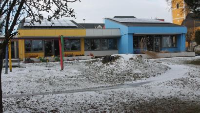 Bild: pi
Neben der Anhebung der Elternbeiträge stimmt der Marktgemeinderat auch dem Haushaltsplan der Kindertagesstätte St. Emmeram zu.