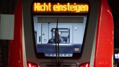 Bild: Boris Roessler/dpa
Nicht einsteigen: Der vierte und bisher längste Streik der GDL im Tarifkonflikt hat begonnen.