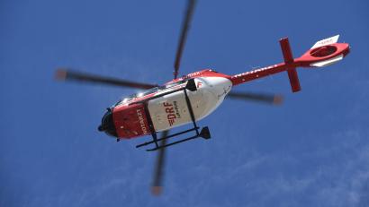 Symbolbild: Stefan Sauer/dpa-Zentralbild/ZB/Symbolbild
Ein Rettungshubschrauber brachte einen der Verletzten in ein Krankenhaus.