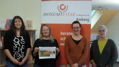 Bild: Donum Vitae/exb
Sie kümmern sich um die Sorgen und Nöte junger Mütter (von links): Nadine Gräml von der Stadt Amberg sowie Katinka Schmidbauer, Hannah Kenst und Ute Schieder von Donum Vitae.