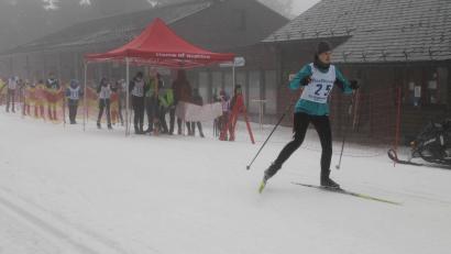 Bild: pi
"Auf geht's", heißt es beim Start auf die einen Kilometer lange Strecke. Die Schüler finden eine bestens präparierte Loipe vor.