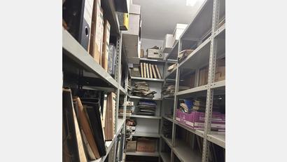 Bild: e
Das platzraubende Archiv im Keller oder Dachbodengehört der Vergangenheit an, die Lagerung von Akten im Abstellraum, die langwierige Suche nach Details ist bald Geschichte. Das Archiv der sechs AOVE Gemeinden wird von einem Archivar aufbereitet und dann per Server gespeichert.