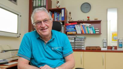 Bild: Wolfgang Steinbacher
Dr. Rudolf Scharl wird am Dienstag 65. Seit drei Jahren sitzt der bekannte Amberger Urologe auch im Stadtrat.