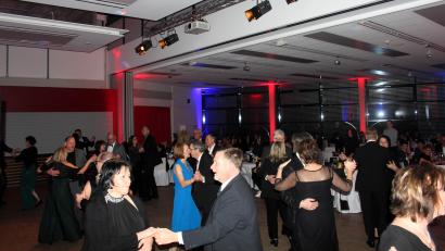 Bild: stg
Bei der ersten KEM-Gala wurde auch das Tanzbein kräftig geschwungen.